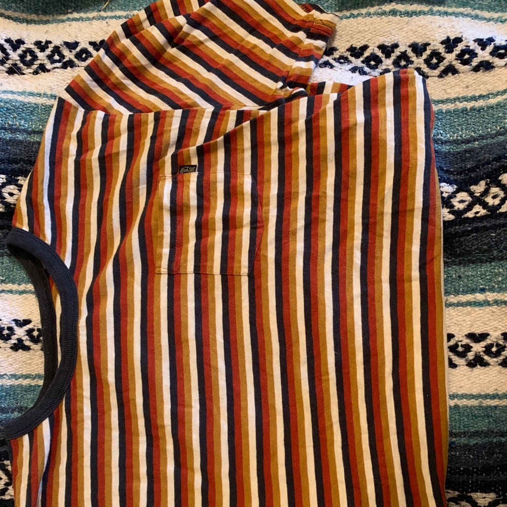 Dark seas tee